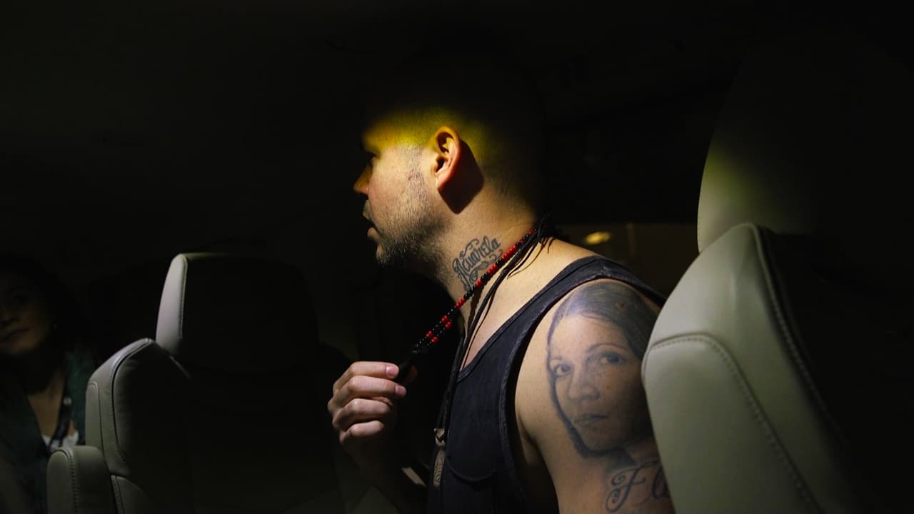 Por un tiempo en los conciertos de Calle 13 Residente usaba ciertos collares que le habían regalado. "Todavía los tengo pero están en la casa; fue otra etapa, yo los usé por 10 años," nos dijo en el auto de camino a su presentación en Austin, Texas, marzo 2017.