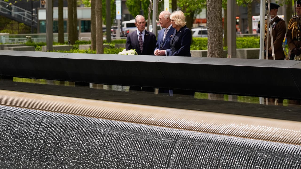 La agenda continuará con actividades culturales y sociales en Nueva York. 
<b>Camila visitará la Biblioteca Pública de Nueva York</b>, mientras 
<b>Carlos III recorrerá programas comunitarios</b> en Harlem y se reunirá con líderes empresariales, además de asistir a un evento de The King’s Trust.