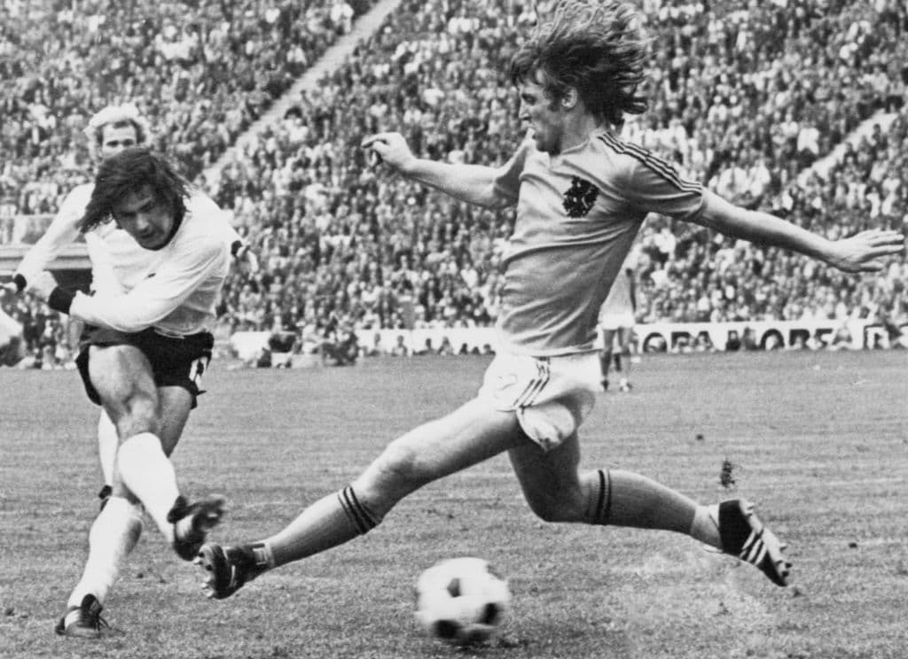 Gerd Müller | República Federal de Alemania | 68 goles en 62 partidos.