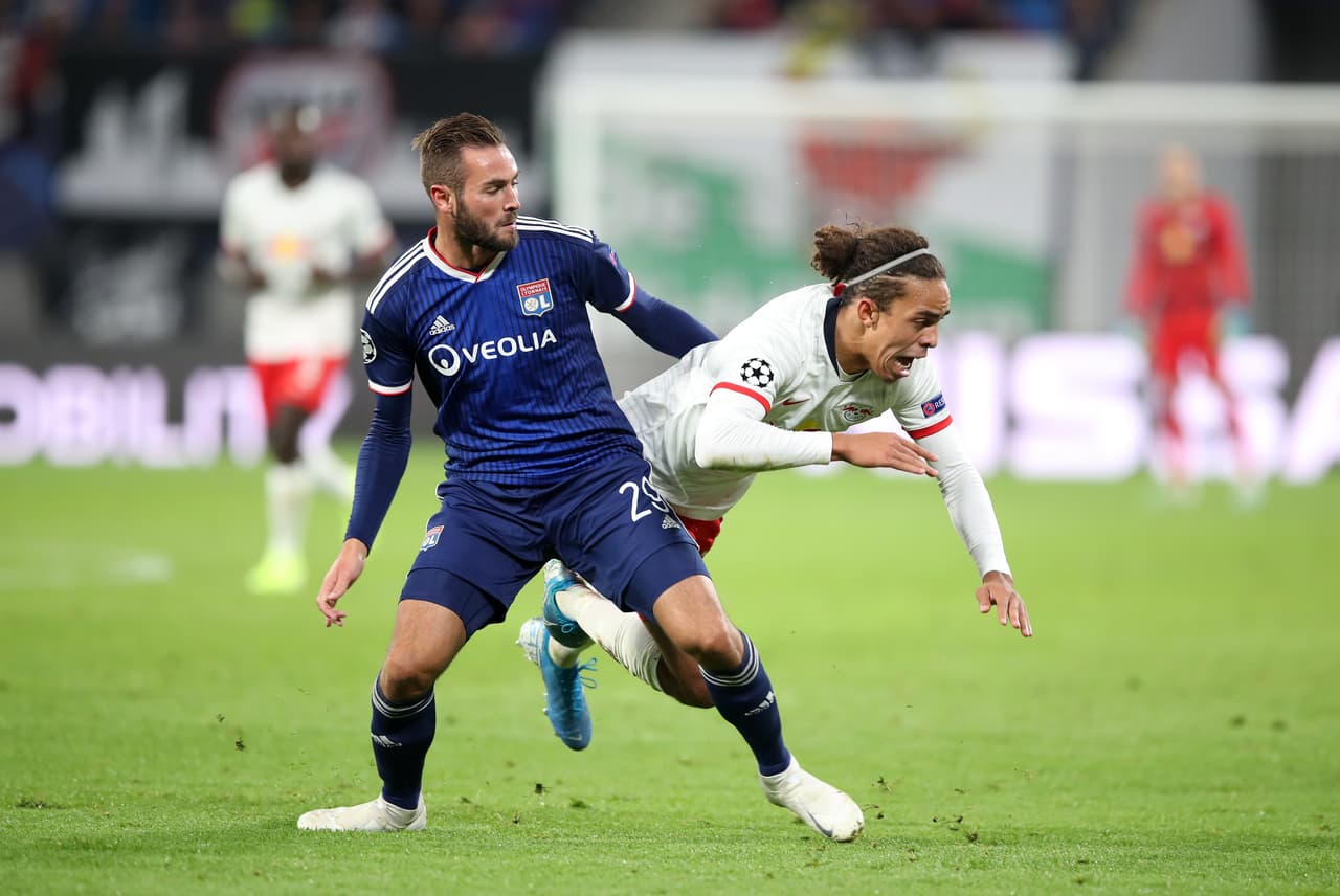 Lucas Tousart. Hertha Berlín desembolsó 27.7 millones de dólares al Olympique de Lyon por el pivote de 22 años.