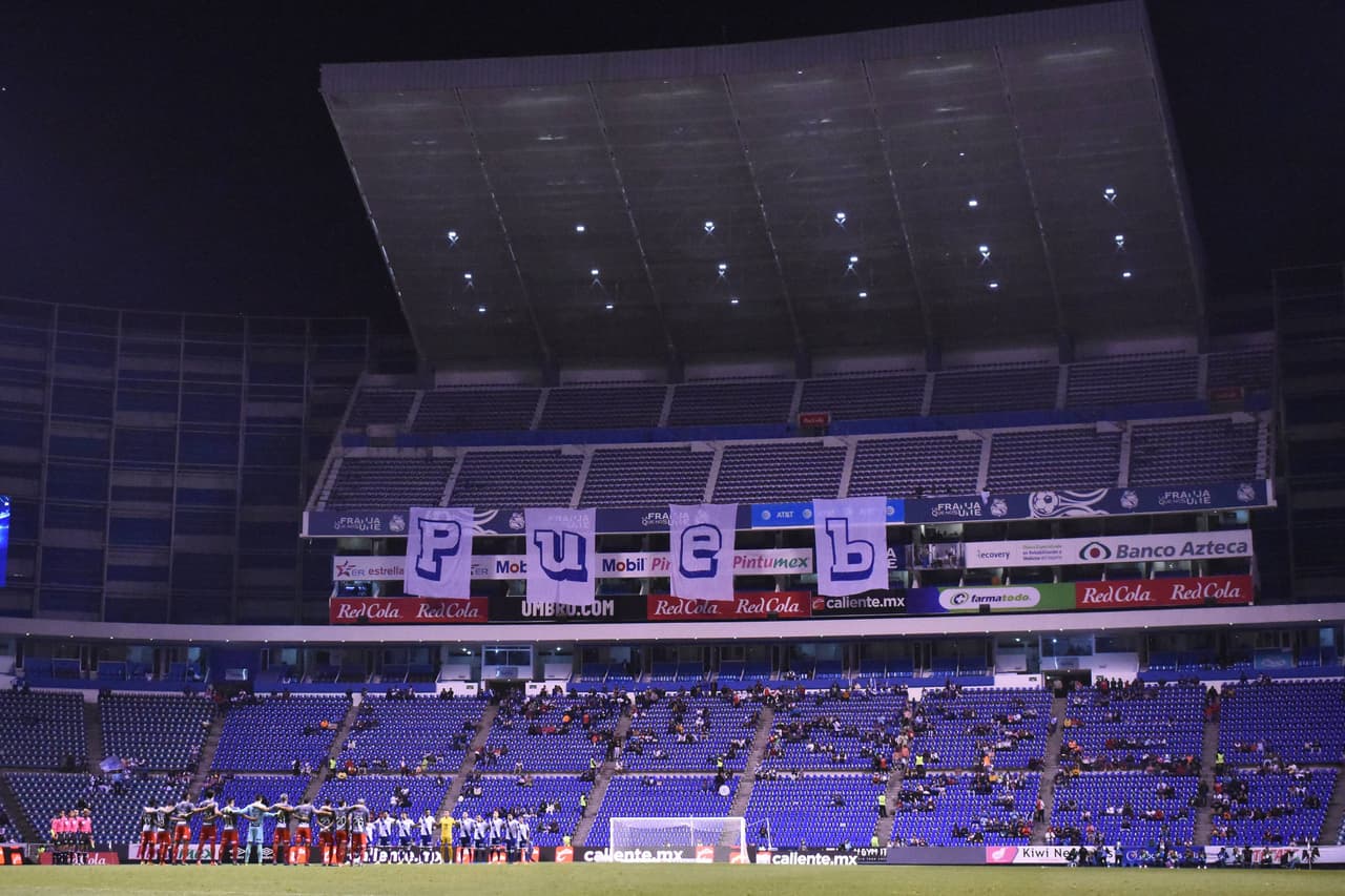 Con doblete de Christian Tabó y Lucas Cavallini, la Franja de Puebla goleó a Necaxa en el Estadio Cuauhtémoc en el arranque de la Jornadaa 19.