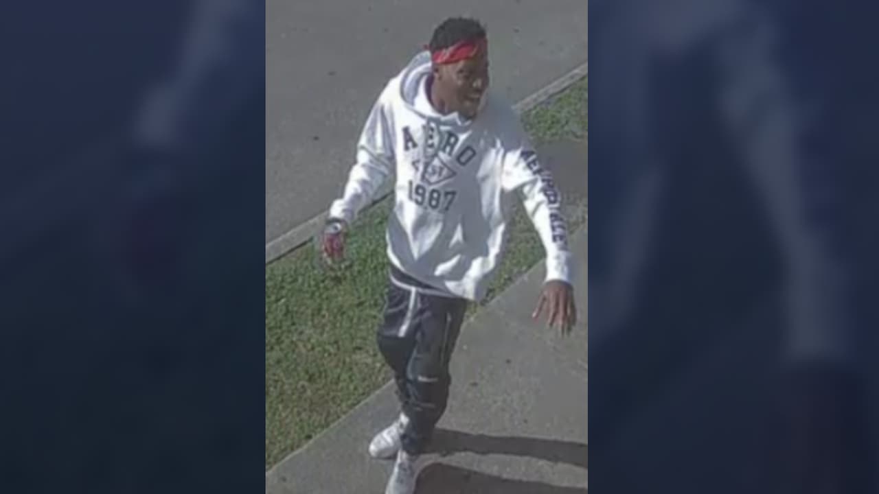 ¿Lo has visto?: Autoridades en Houston lo buscan como una persona de interés en el asesinato de un hombre 