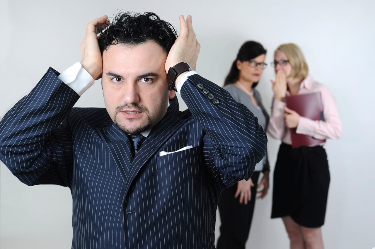 El amor presenta una faceta hasta ahora desconocida por ti, pero muy excitante y prometedora. Se te acercarán personas manipuladoras tratando de adularte y ensalzarte para obtener ventajas de ti, tanto económicas como de otro tipo. Profesor Zellagro