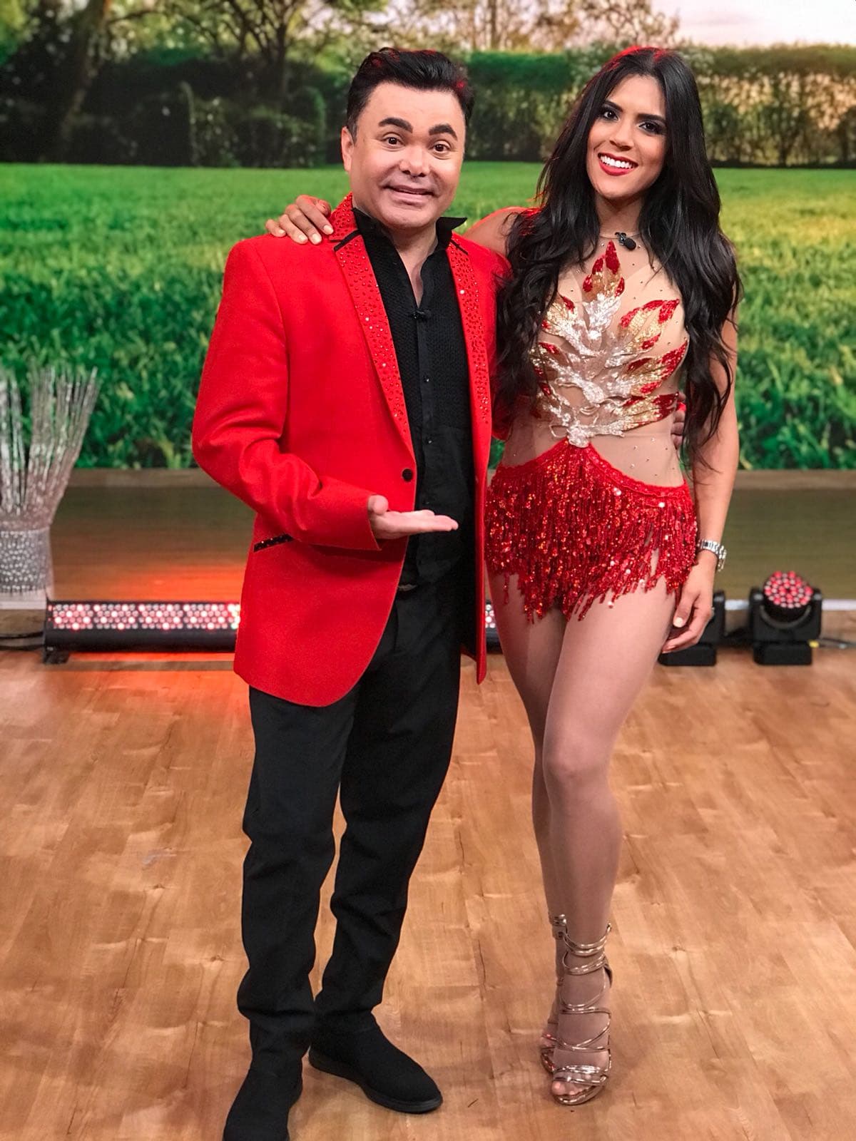 Oscar Petit y Francisca Lachapel fueron la primera pareja en pasar a la pista de baile.