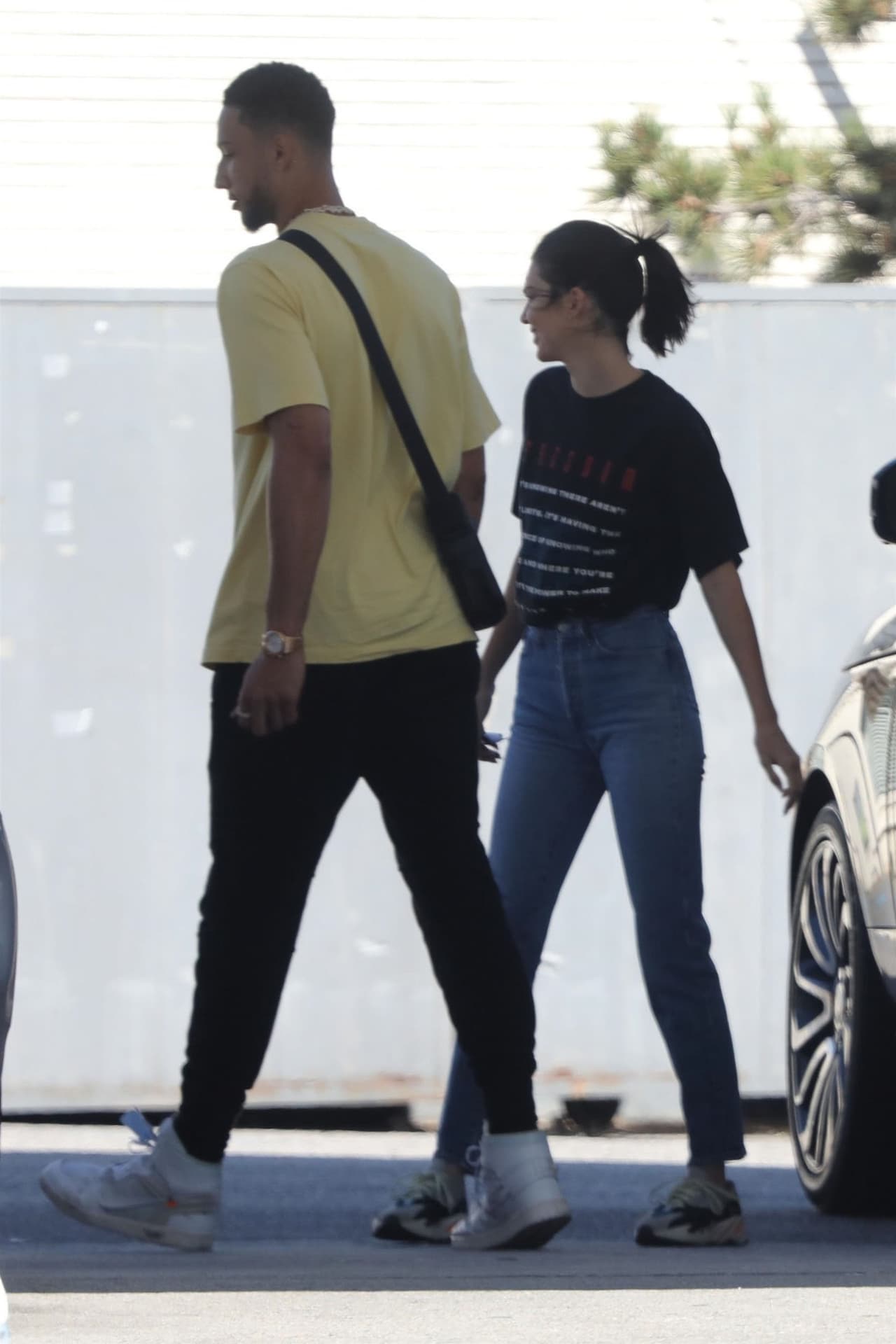 Pero antes de siquiera concretar una primera cita, los interesados en salir con alguno de los integrantes de esta famosa familia deberán firmar este contrato, de lo contrario no podrán acercarse a los Kardashian-Jenner.