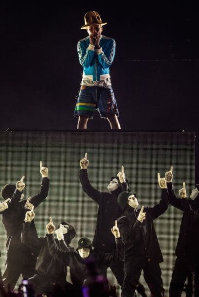 Unos fueron a trabajar, otros a divertirse y otros a pasar sencillamente desapercibidos por las fachas que lucieron. Te traemos las estampas de los ricos, famosos y muy fachosos, así vieron a las celebridades que disfrutaron del festival musical Coachella en Indio, California. ¿Los reconoces? ¿Quieres ver más?: Las fotos que no te puedes perder