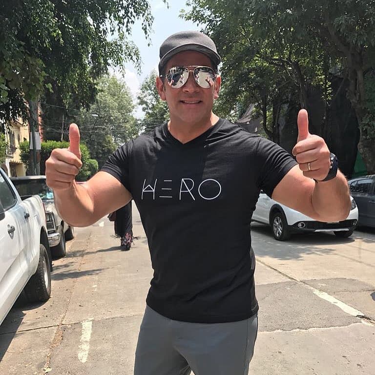 Santamarina se mostró orgulloso de que próximamente uno de sus gemelos lo acompañe a diversos eventos relacionados con su trabajo. 
<br>