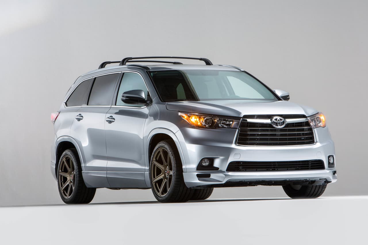 SEMA Edition TRD Highlander: Con altura de 1 pulgada más baja al frente y 1.5 pulgadas más baja atras la SEMA Edition TRD Highlander es la crossover que cruza la línea entre camioneta familiar y SUV furtiva.