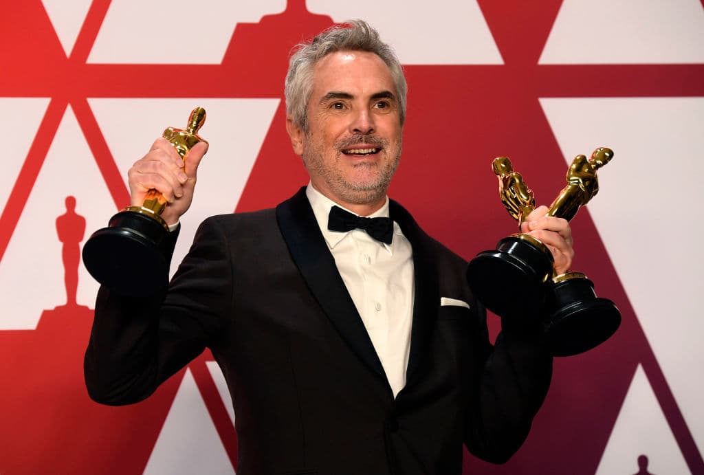Pero históricamente, México ha podido celebrar muchos triunfos en los Oscar, con Alfonso Cuarón como el más galardonado con cinco estatuillas: Mejor Director con ‘Gravity’ en 2013 y ‘Roma’ en 2018, Mejor Montaje y Mejor Fotografía con ‘Gravity’ y Mejor Película Extranjera con ‘Roma’.