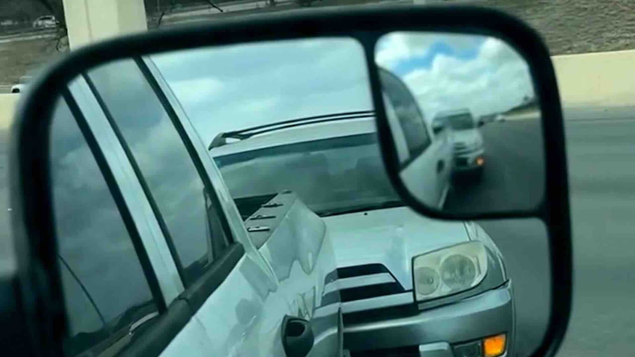 Hispano salva a conductor tras episodio médico en plena vía