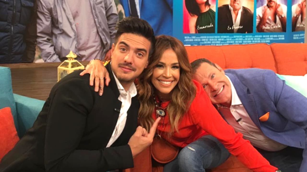 Vadhir Derbez le confesó a Karla Martínez que él no es cualquier "idiota"