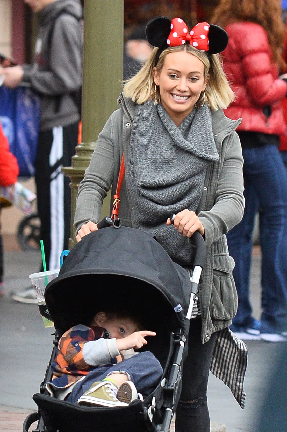 La actriz se veía muy emocionada, hasta más que su hijito.