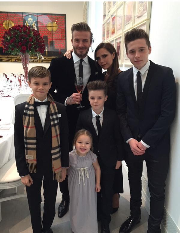 Los Beckham también celebraron su aniversario de casados.
