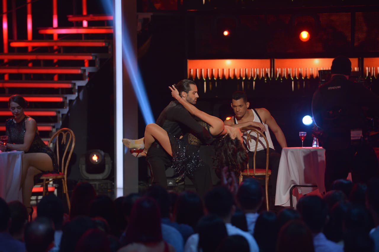 ¡Pero qué noche! Prissila dijo adiós a la competencia, Lisandra y Nathalia ahoran proclaman ser BFFs y el bailecito en el tubo de Ligia Uriarte nos hizo decir 'OMG'. Además, Prince Royce y Espinoza Paz llegaron para calmar a las bellas.