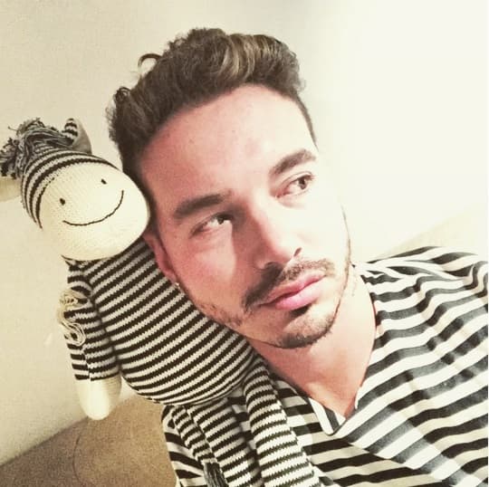 2. Por supuesto, siempre que puede le encanta sacar al niño que lleva dentro.