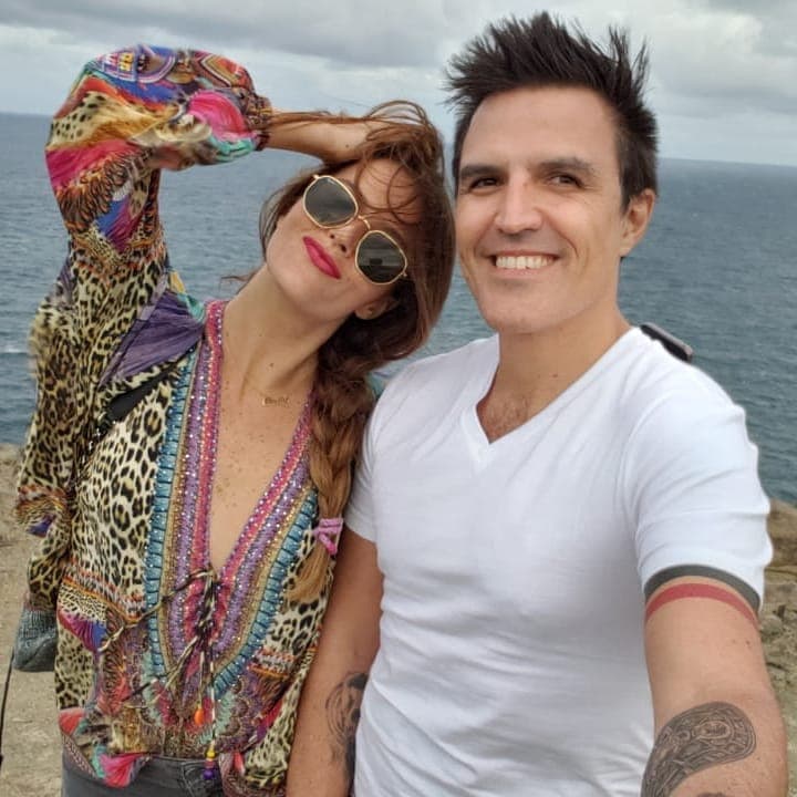 Y además de pedir consejos a sus seguidores para el cuidado de los recién nacidos, dejó claro que piensa quedarse con dos de las crías y las otras dos serán para la familia del papá de los perritos.