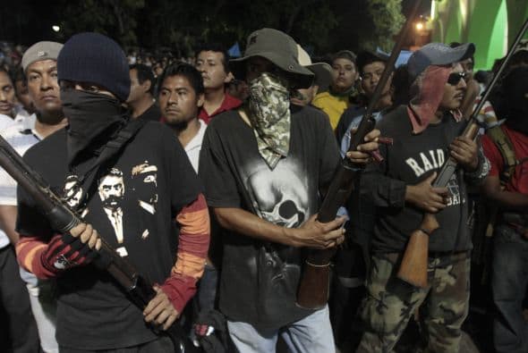 La exigencia de los grupos de autodefensa es abatir de raíz el problema de la pobreza y la marginación, como parte de ello, los indígenas y habitantes de las zonas rurales entregarán sus pliegos petitorios, especialmente las propuestas para terminar con los rezagos.