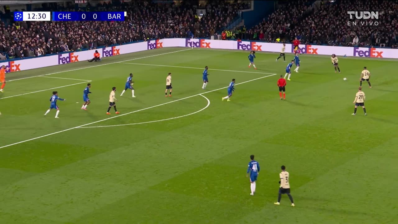 ¡TIRO ATAJADO! disparo por Fermín López.