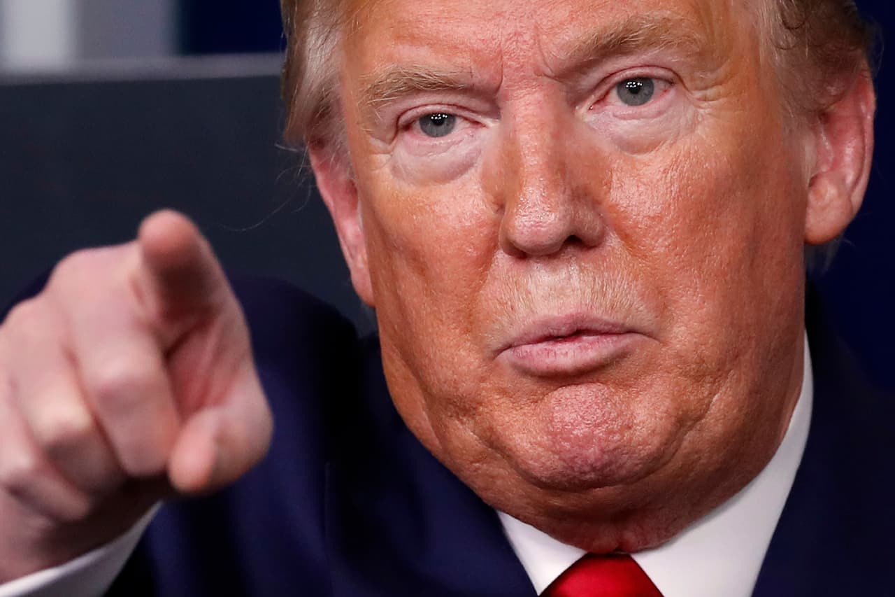 Esto es lo que se sabe hasta ahora de la orden de Trump de suspender la inmigración a EEUU