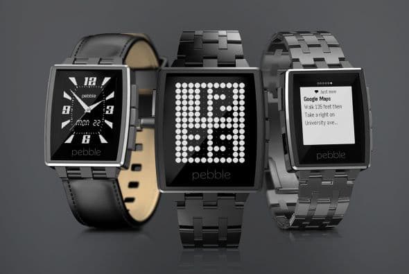 PEBBLE STEEL - Uno de los mejores productos que ha nacido en Kickstarter fue, sin lugar a dudas, el reloj inteligente Pebble. Este modelo es el smartwatch definitivo, al ser un complemento perfecto para un smartphone, sin querer suplantarlo, y ofreciendo una excelente autonomía de batería.