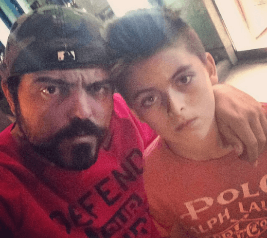 Aunque la relación con Edgar Gallardo, padre de Emiliano, no prosperó sí quedó en los mejores términos. Aquí aparece Emiliano al lado de Francisco Ugalde, hermano de la cantante.