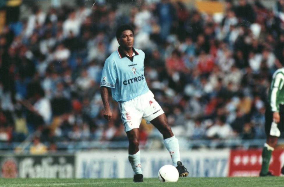 Mazinho: fue uno de los mejores centrocampistas defensivos de los 90 y lo demostró en Valencia y Celta y, sobre todo, en la Selección Brasileña que ganó el Mundial de 1994.