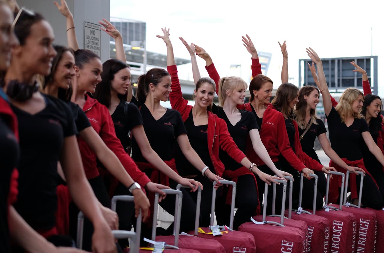 El aclamado grupo francés llegó al aeropuerto JFK de Nueva York listo para presentarse en Times Square.