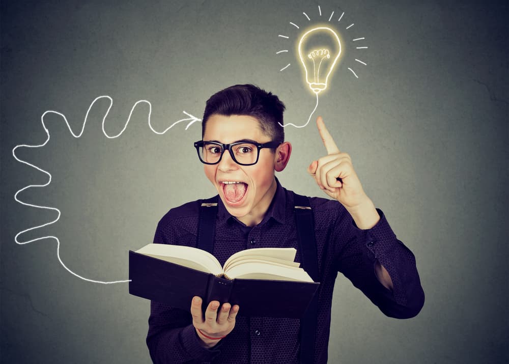 Siempre andan buscando la persona de mayor conocimiento, de mayor posición social que les eleve.