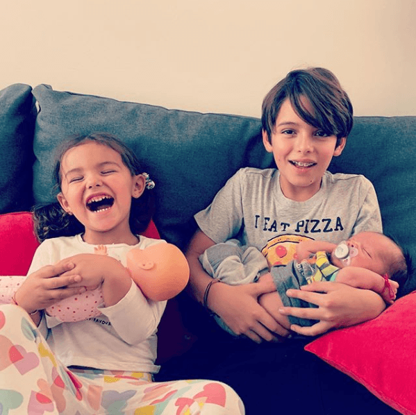 Cabe resaltar que Patricio Borghetti es padre de tres niños: Santino, a quien procreó en 2008 y cuya madre es Grettell Valdez; así como Gía y Rocco, producto de su relación con Odalys Ramírez.