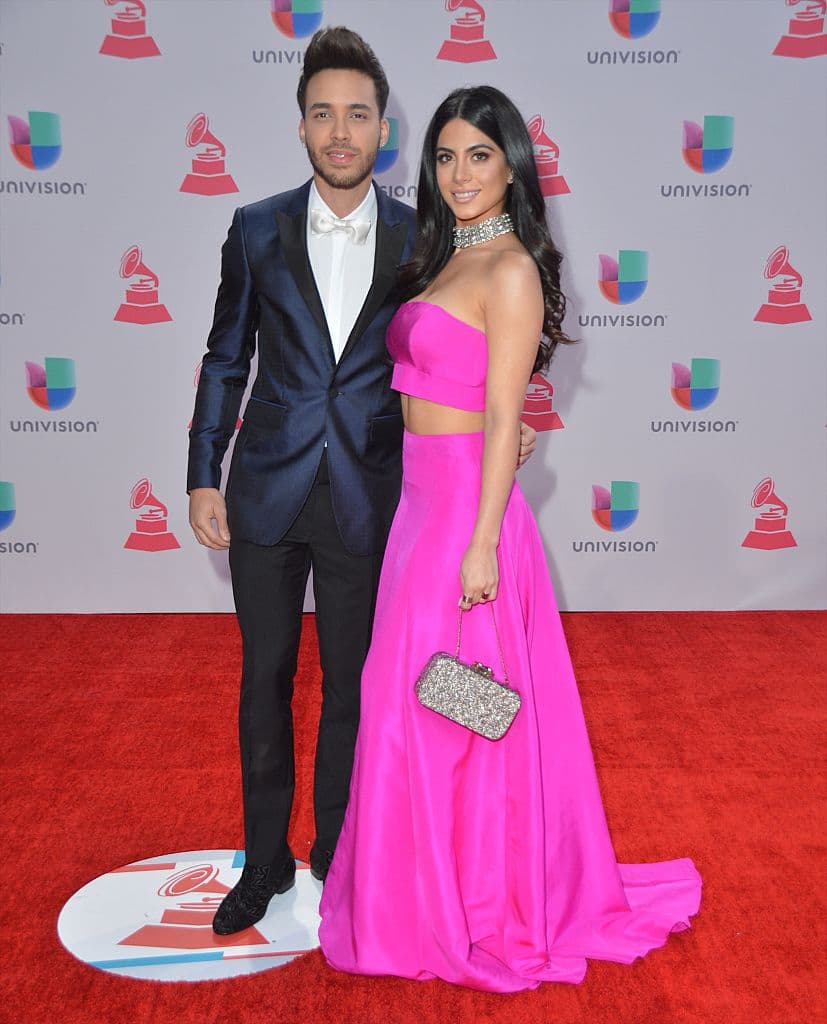 La pareja empezó a salir en el 2011, pero no fue hasta el 2015 que se oficializó su noviazgo, cuando Prince Royce compartió en la alfombra roja de los
<i>Latin Grammy junto a ella</i>.