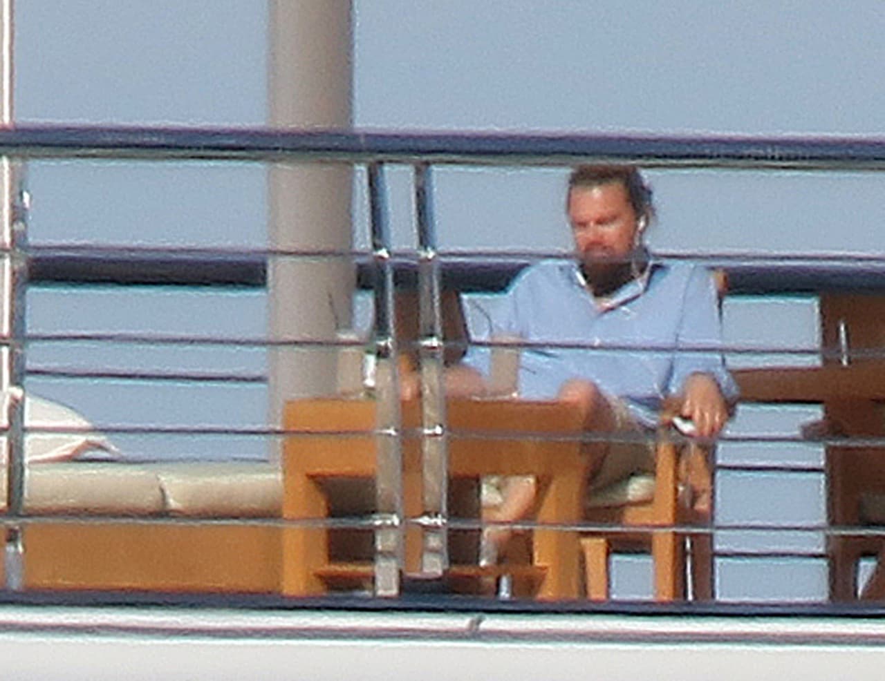 Esa no debería de ser una tarea difícil para un hombre como tú.