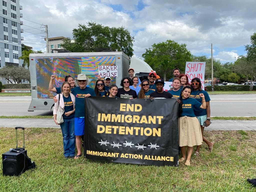 Campaña denuncia abusos y pide cierre de centro de detención de ICE en Florida