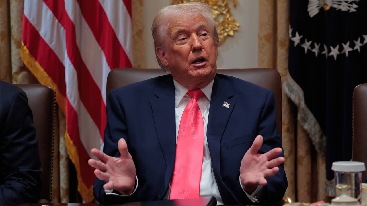 Trump dice que “pronto” comenzarán ataques contra objetivos en Venezuela: así reaccionan en Florida