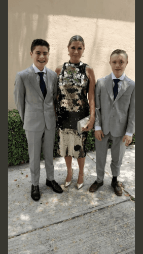 "Les habló y me dio muchísimo gusto, porque 
<b>tenía tiempo de no comunicarse</b>", contó en entrevista con el show 'De primera mano' por aquel entonces.
<br>