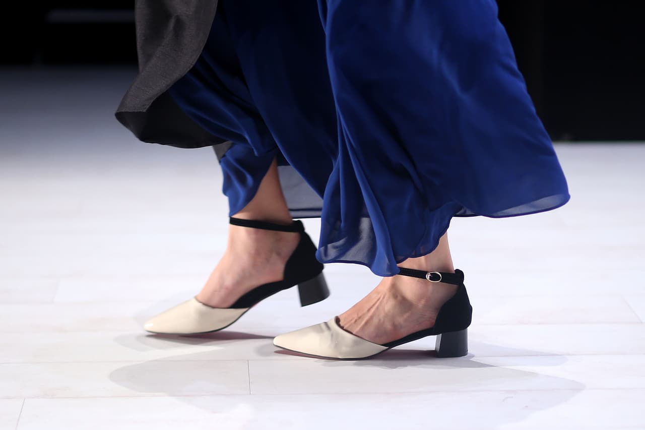 Tacones cuadrados como los que inmortalizó Chanel con su zapato bicolor.