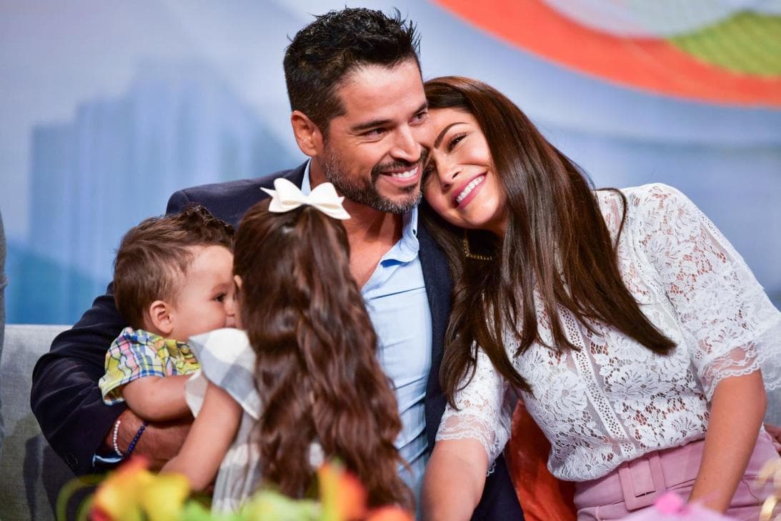 En el programa de despedida en Despierta América, Luis Carlos expresó que "mientras ella esté contenta yo voy a estar contento".