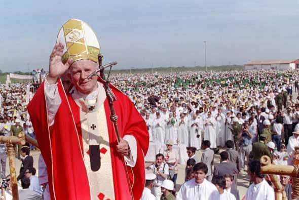 Países latinoamericános visitados por el Papa:Argentina (junio 1982, marzo 1987) ,Bolivia (mayo 1988) Brasil (junio 1980, junio 1982, octubre 1991, octubre 1997),