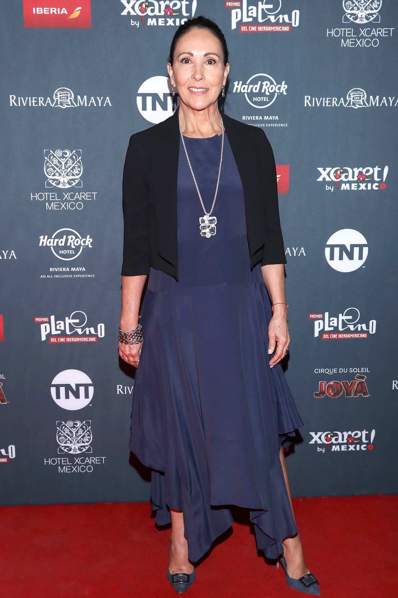 "Yo no lo concibo todavía,
<b>no concibo que Edith ya no esté con nosotros</b>, que haya fallecido tan repentinamente, tan joven".