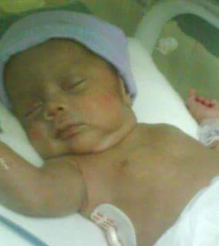 Y es que la pequeña nació prematura a los 6 meses.