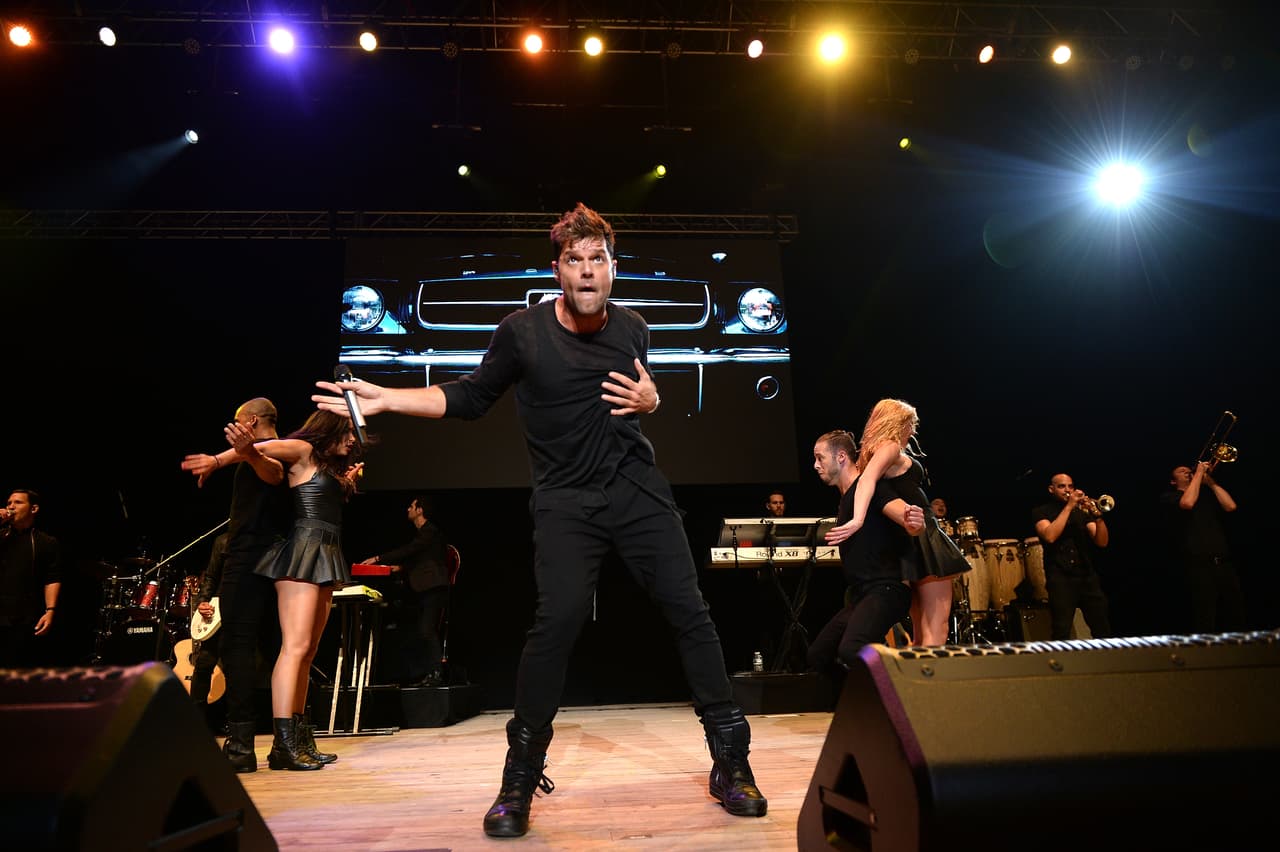 Este hombre, ha invertido gran parte de su fortuna en la formación de esta ONG que ha generado centros educativos y de recuperación.