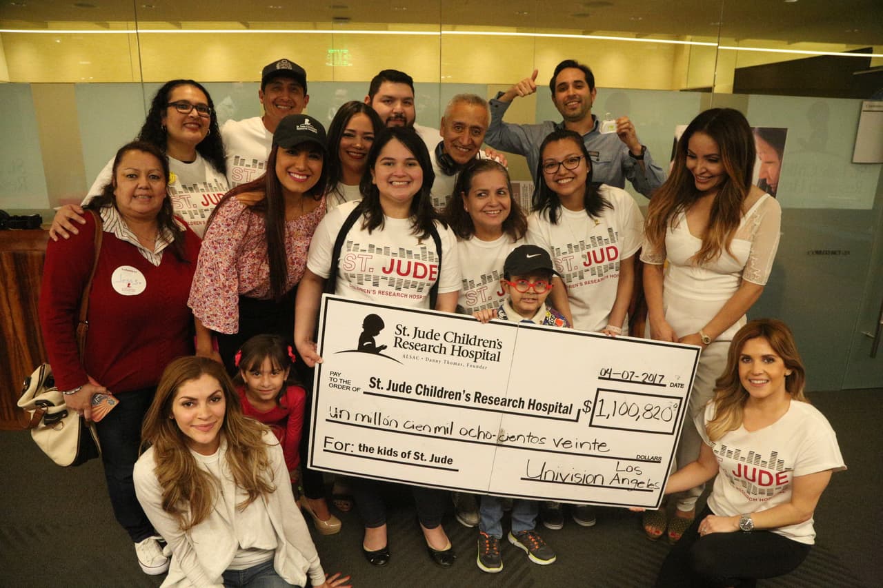 ¡Qué orgullo decir que se recaudaron un millón cien mil ochocientos veinte dólares!
<br>
<br>
<b>Aún puedes ayudar, <a href="www.stjude.org/radio/UVN">DONA AQUÍ</a></b>