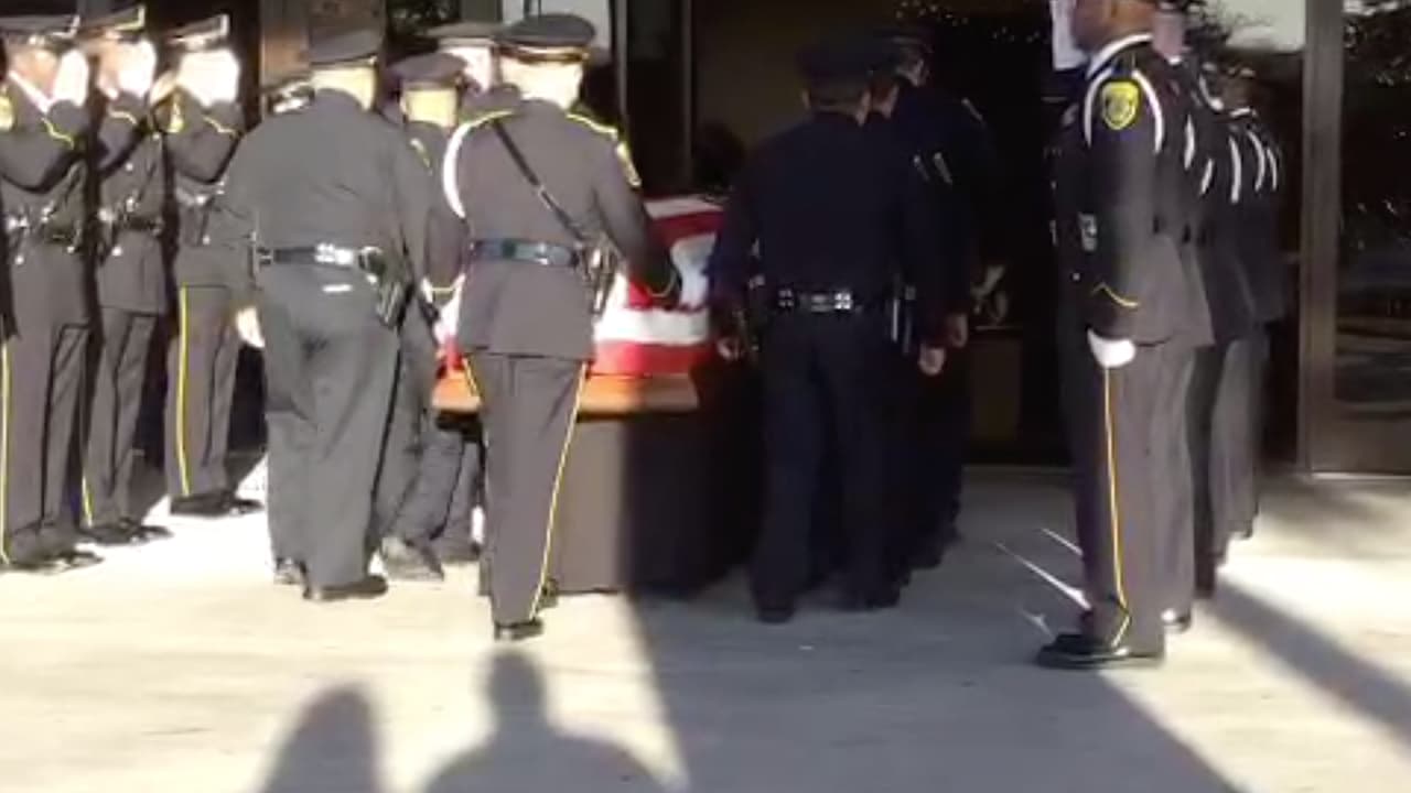 La ceremonia inició en punto de las 10:00 am.