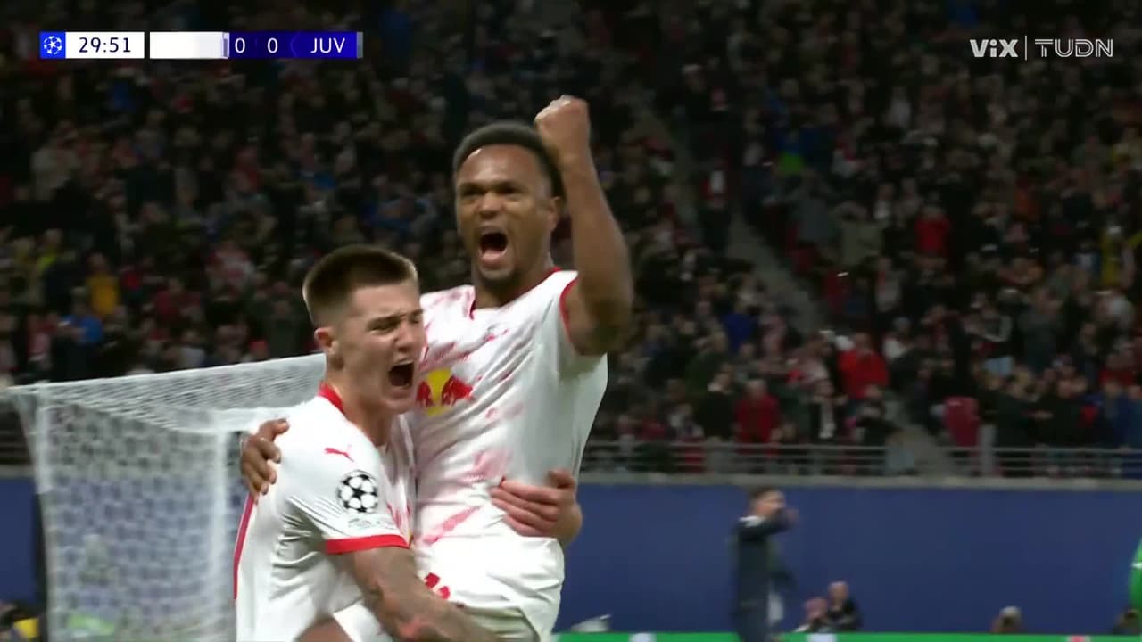 ¡Gol de Leipzig! Gran jugada que culmina Benjamin Šeško