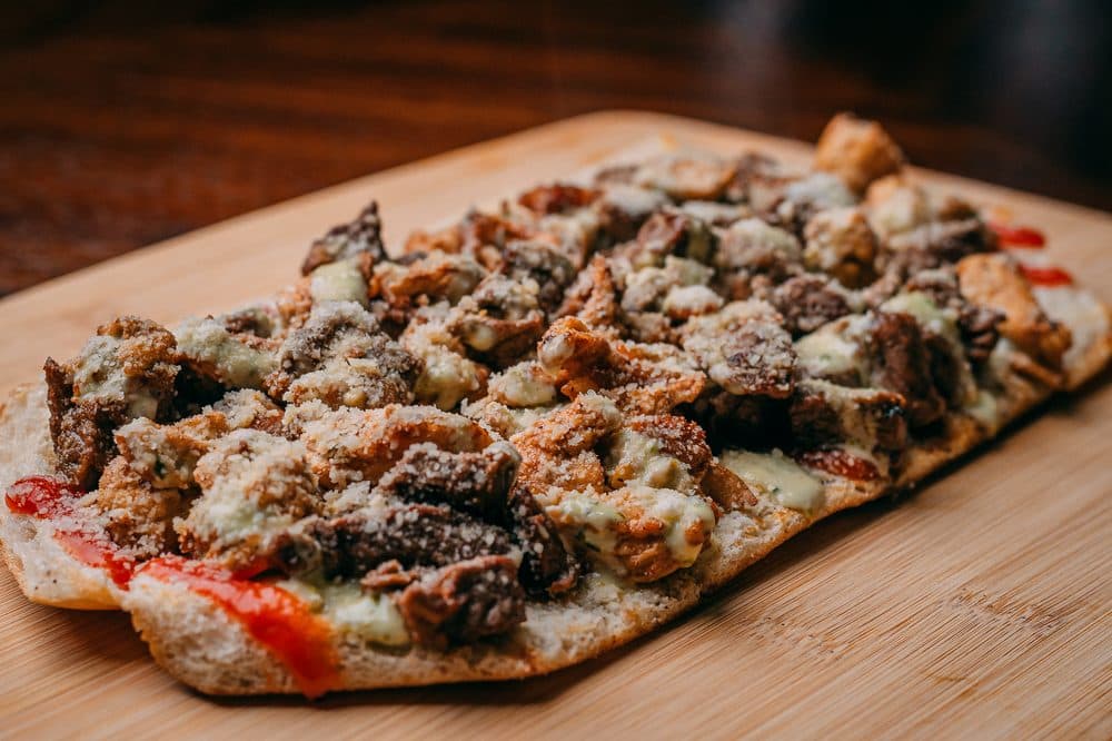 <b>Pepitazo</b>
<br>Dirección: 3099 Breckinridge Blvd Ste 209-b Duluth, GA 30096
<br>Teléfono: (678) 682-3423
<br>Sitio web: 
<a href="http://pepitazo.com/">http://pepitazo.com/</a> 
<br>
<a href="https://www.yelp.com/map/pepitazo-duluth">Cómo llegar</a>
<br>
<br>Ofrecen pepitos, hamburguesas, ensaladas y otros complementos.