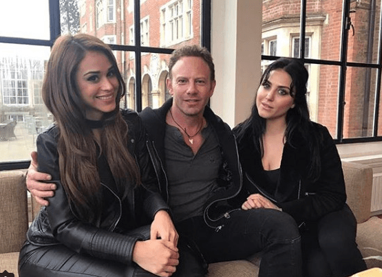 La joven ha tenido breves participaciones como actriz. En la película 'Sharknado 5' tiene una cómica aparición como una reportera del clima al lado de Ian Ziering.