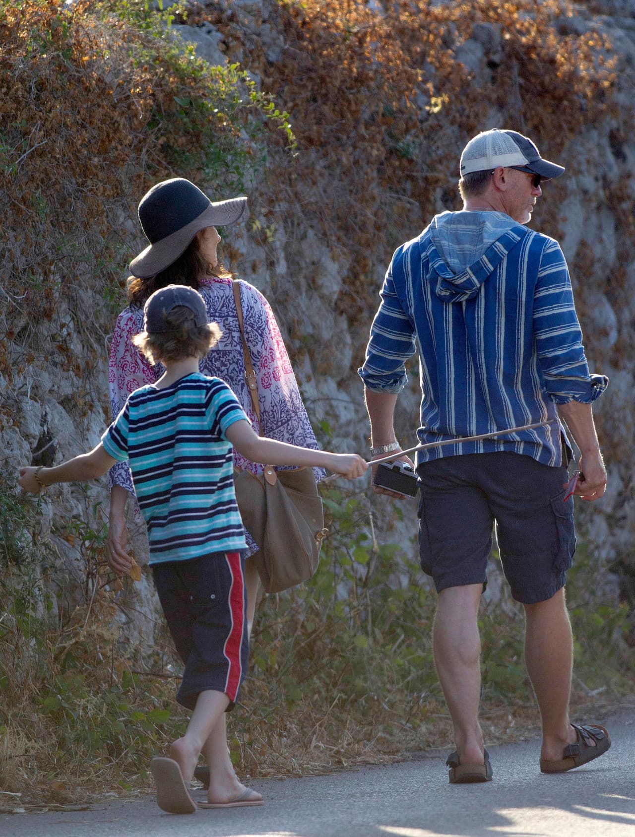 Daniel y su esposa Rachel Weis son papás de una niña, pero el actor también tiene a Ella Loudon de 25 años, mientras que la actriz tiene otro pequeño de 11 años.