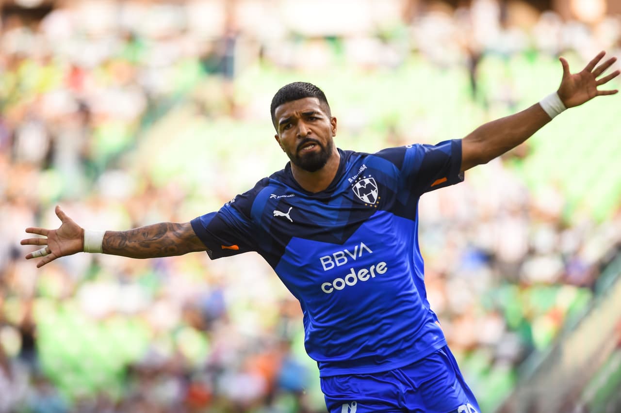 Santos logra una remontada de alarido para sacarle los tres puntos al Monterrey que no supo manejar la ventaja en el marcador.