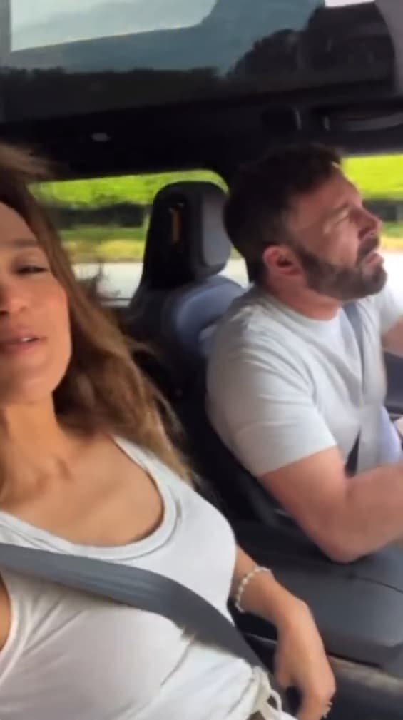 “Querido Ben… ¡Feliz cumpleaños! ¡Te amo!”, escribió ella en la descripción del vídeo, que se desconoce cuándo fue filmado. 
<br>