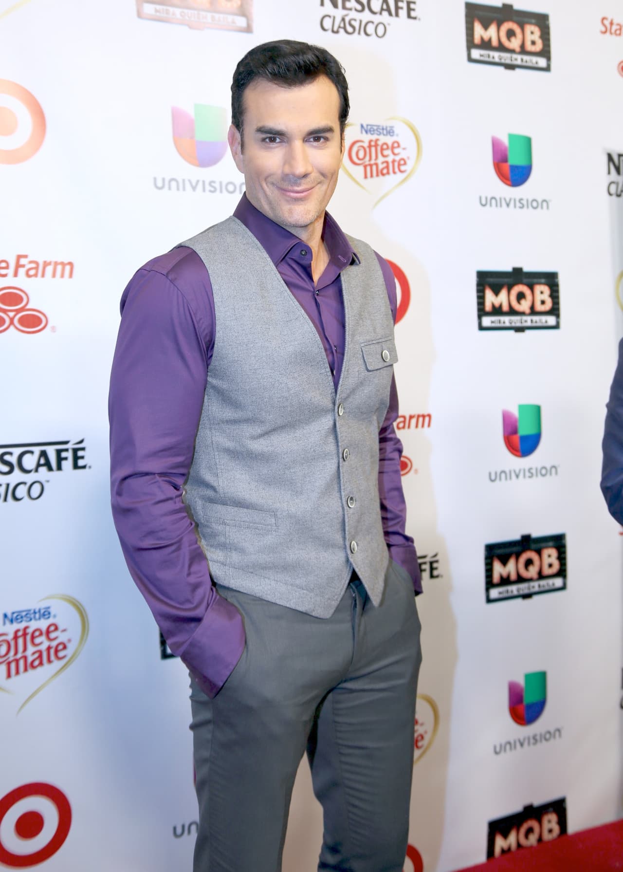 David es un galán carismático que no ha perdido la sencillez y siempre anda con una sonrisa.