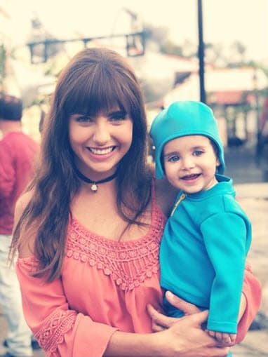 A pesar de que la actriz es la protagonista de la telenovela 'Hijas de la luna', su hijo siempre está con ella y el apoyo de su esposo es permanente.